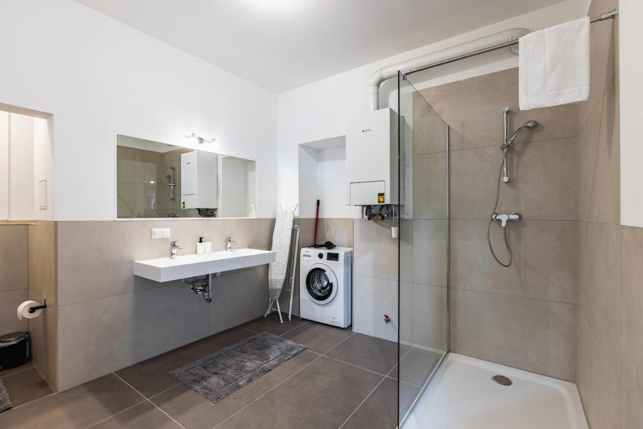 Newley Renovated Apartment Next To Hannovermarkt Wina Bagian luar foto